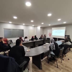 Evde Bakım Hizmetinden Faydalanan Ailelere Yönelik Bilgilendirme Programı Düzenlendi - fotoğraf 1