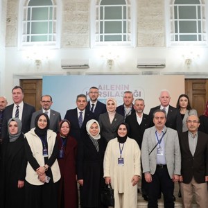 Bakanımız Göktaş, "Ailenin Karşılaştığı Yeni Nesil Sorunlar Çalıştayı"na katıldı - fotoğraf 2