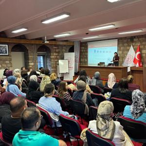 İstanbul Şiddet Önleme ve İzleme Merkezi Tarafından 2.300 Kamu Görevlisine Kadına Yönelik Şiddetle Mücadele Eğitimi Verildi - fotoğraf 1
