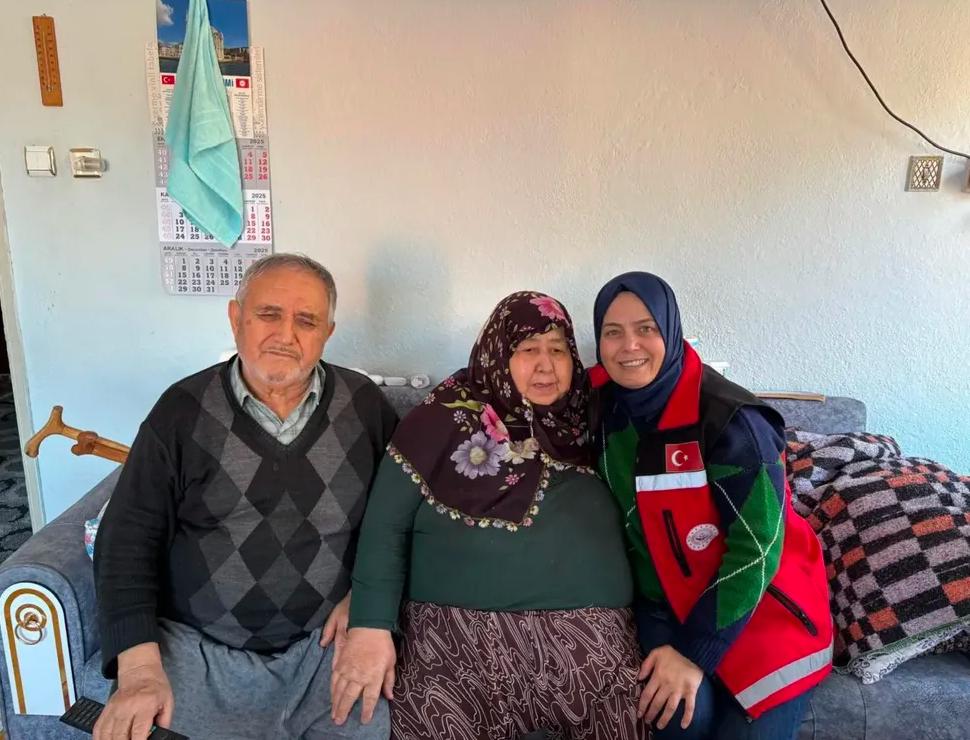 ''4 Kuşak 5 Kuşak Bir Arada Yaşayan Aile Ziyareti'' Kapsamında Ziyaretler Gerçekleştirildi