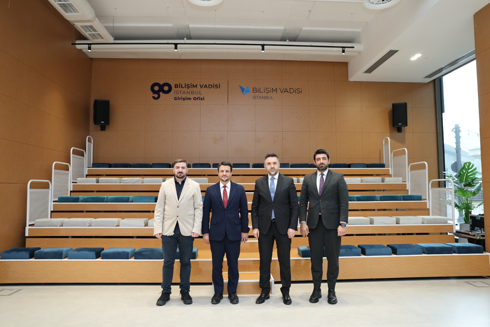 İl Müdürümüz Sn. Ömer TURAN, Sanayi ve Teknoloji Bakanlığına Bağlı Bilişim Vadisi 42 İstanbul Yazılım Okulu’na Ziyaret Gerçekleştirmiştir