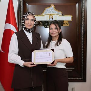 Valimiz Doç. Dr. Kübra Güran Yiğitbaşı'ndan Özverili Çalışmalara Teşekkür Belgesi - fotoğraf 4