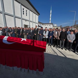 Kore Gazisi Ahmet Çamoğlu Son Yolculuğuna Uğurlandı - fotoğraf 6