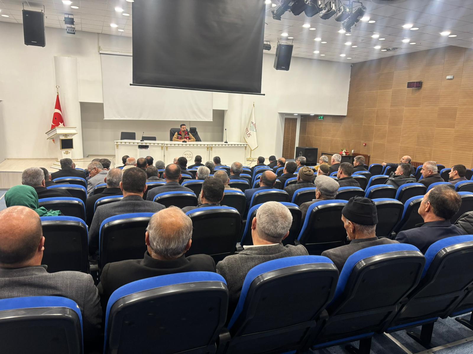 Muhtarlar Akademisi Programı kapsamında mahalle ve köy muhtarlarımıza yönelik ASHB hizmetleri konulu eğitimlerimiz devam ediyor