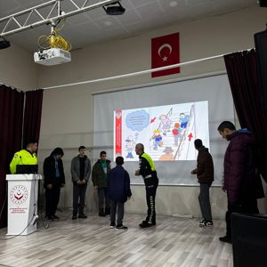 Çocuklar ile Personele Yönelik Trafik Güvenliği Eğitimi - fotoğraf 1