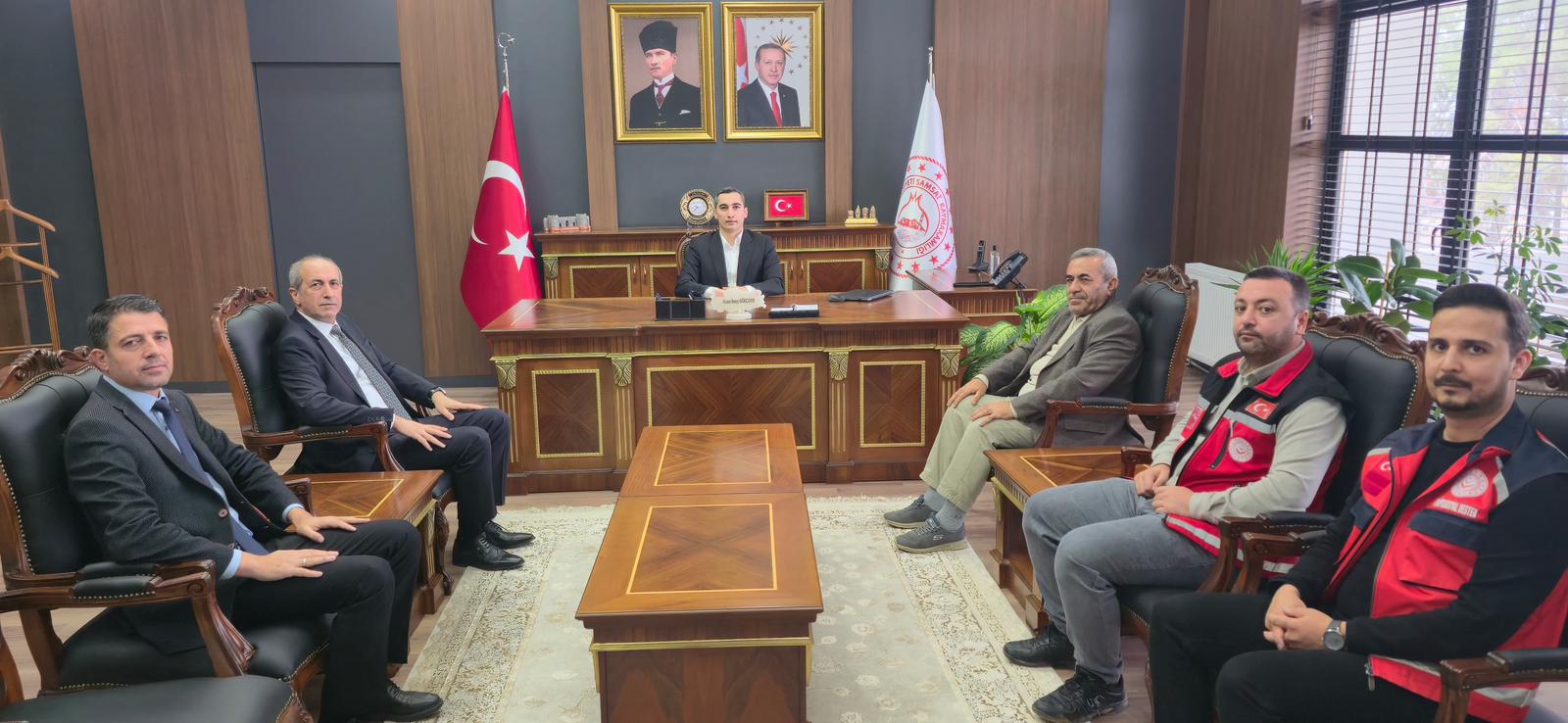 Samsat Kaymakamı Sayın Hasan İnanç Gökçayır’ı Ziyaret Ettik