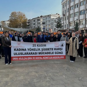 25 Kasım Kadına Yönelik Şiddete Karşı Uluslararası Mücadele Günü İçin Farkındalık Etkinliği Düzenlendi - fotoğraf 9