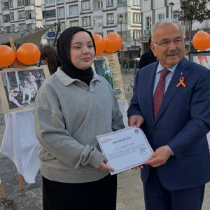 25 Kasım Kadına Yönelik Şiddete Karşı Uluslararası Mücadele Günü İçin Farkındalık Etkinliği Düzenlendi - fotoğraf 5