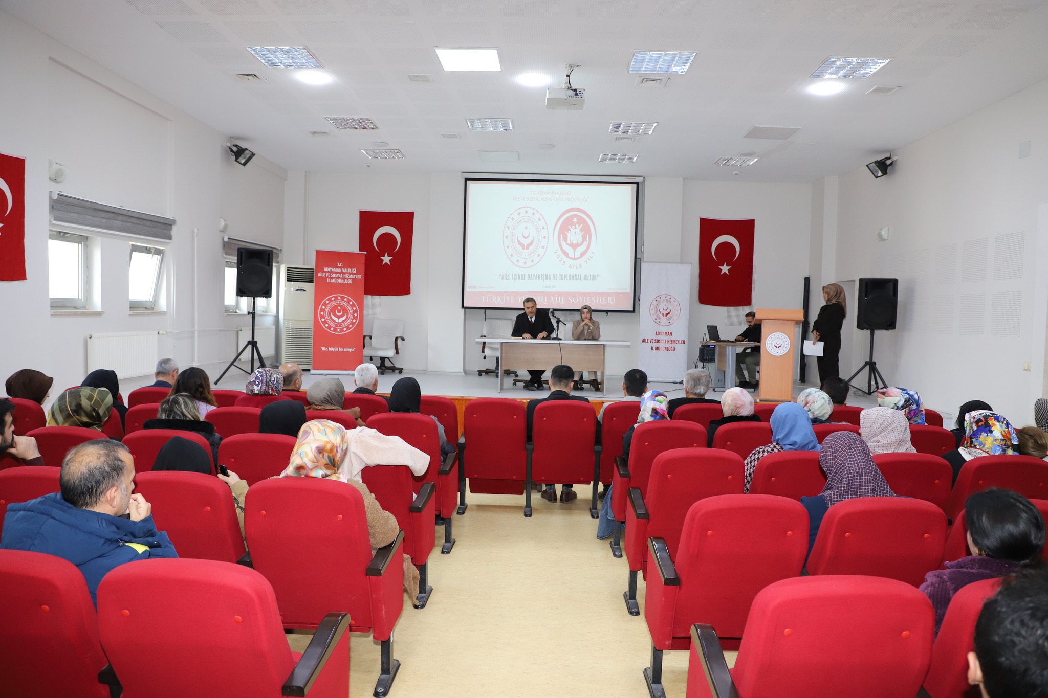 Aile İçinde Dayanışma ve Toplumsal Huzur Konulu Söyleşimizi Gerçekleştirdik