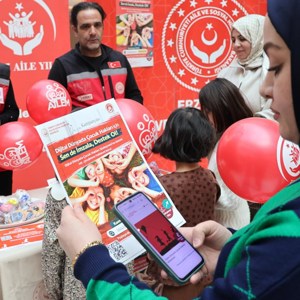 "Dijital Dünyada Çocuk Hakları Sözleşmesi"ne Yönelik 81 İlde Farkındalık Çalışmaları Yürütülüyor - fotoğraf 2