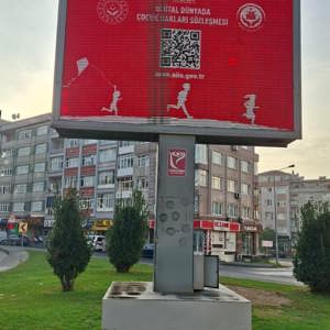 Dijital Dünyada Çocuk Hakları Sözleşmesi Kapsamında Farkındalığı Artırmak Amacıyla İlimiz Genelindeki Billboardlarda da Çalışmalarımız Devam Ediyor - fotoğraf 1
