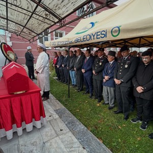 Kıbrıs Gazisi Şaban Güneş, düzenlenen askerî törenle son yolculuğuna uğurlandı.  - fotoğraf 2