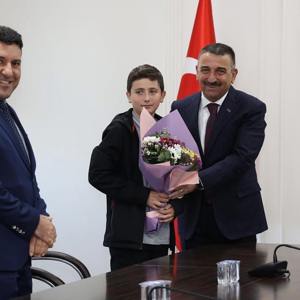 3 Aralık Dünya Engelliler Günü Münasebetiyle Sayın Valimiz Osman HACIBEKTAŞOĞLU Makamında Ziyaret Edildi. - fotoğraf 3