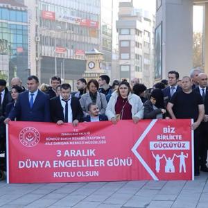 3 Aralık Dünya Engelliler Günü Kapsamında, Valilik Hizmet Binası Önünde Tören Düzenlenmiştir. - fotoğraf 7