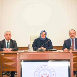 Hemşehrileri Bakan Selçuk’u Ziyaret Etti - fotoğraf 2
