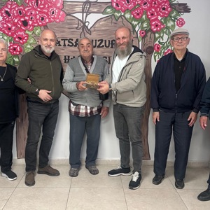Fatsa Huzurevi Müdürlüğümüze  Sanatçı Çetin Altay’dan Ziyaret - fotoğraf 9