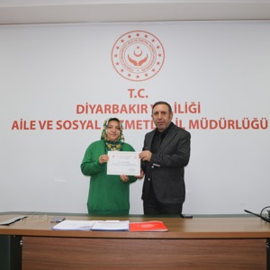 Modüler Aile Eğitim Programının katılım belgeleri takdim edilmiştir. - fotoğraf 5