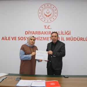 Modüler Aile Eğitim Programının katılım belgeleri takdim edilmiştir. - fotoğraf 4