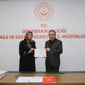 Modüler Aile Eğitim Programının katılım belgeleri takdim edilmiştir. - fotoğraf 7