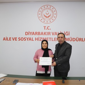 Modüler Aile Eğitim Programının katılım belgeleri takdim edilmiştir. - fotoğraf 8