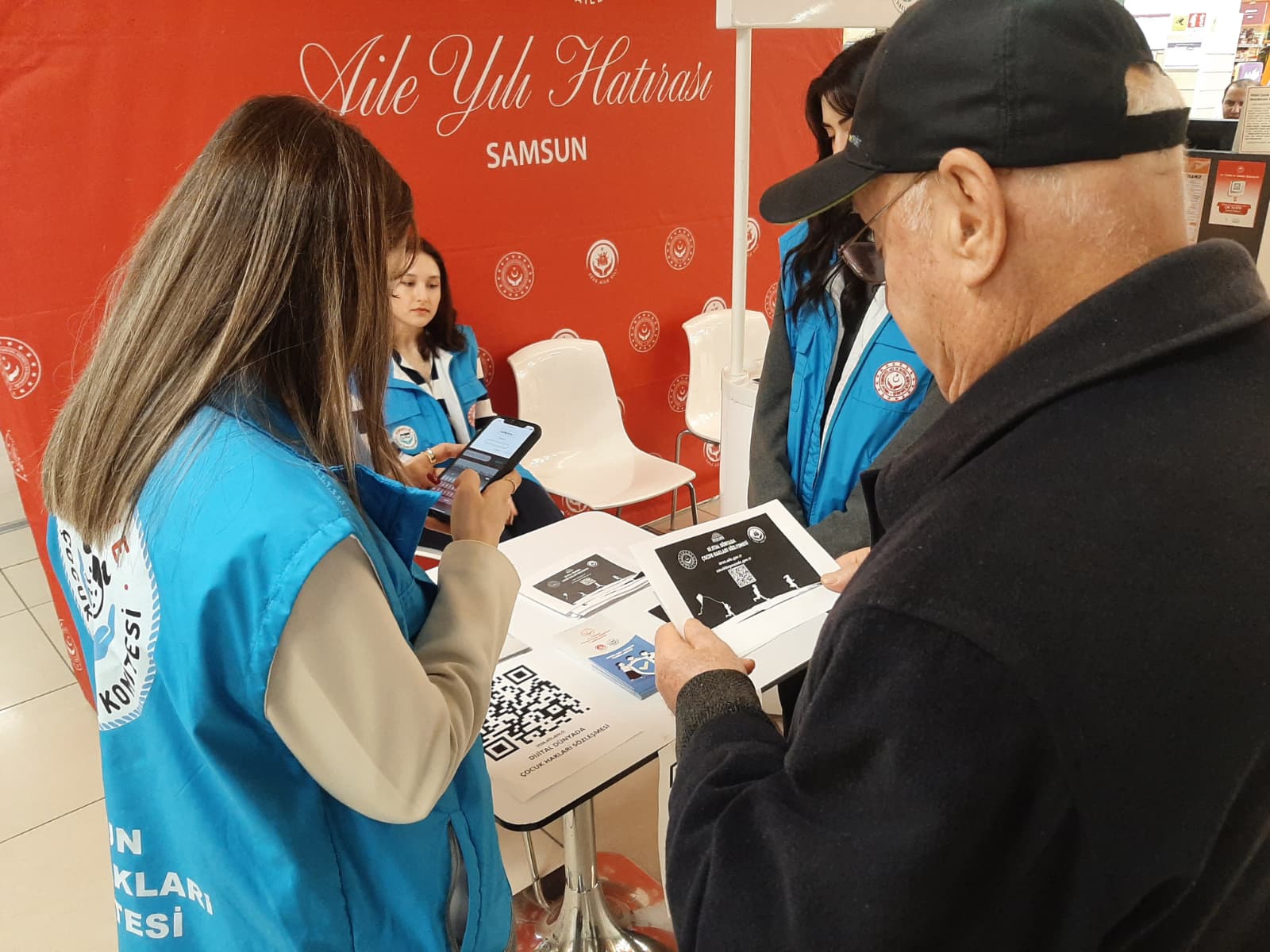 Dijital Dünyada Çocuk Hakları Sözleşmesi: Çocuklar İçin Güvenli Bir Dijital Gelecek  