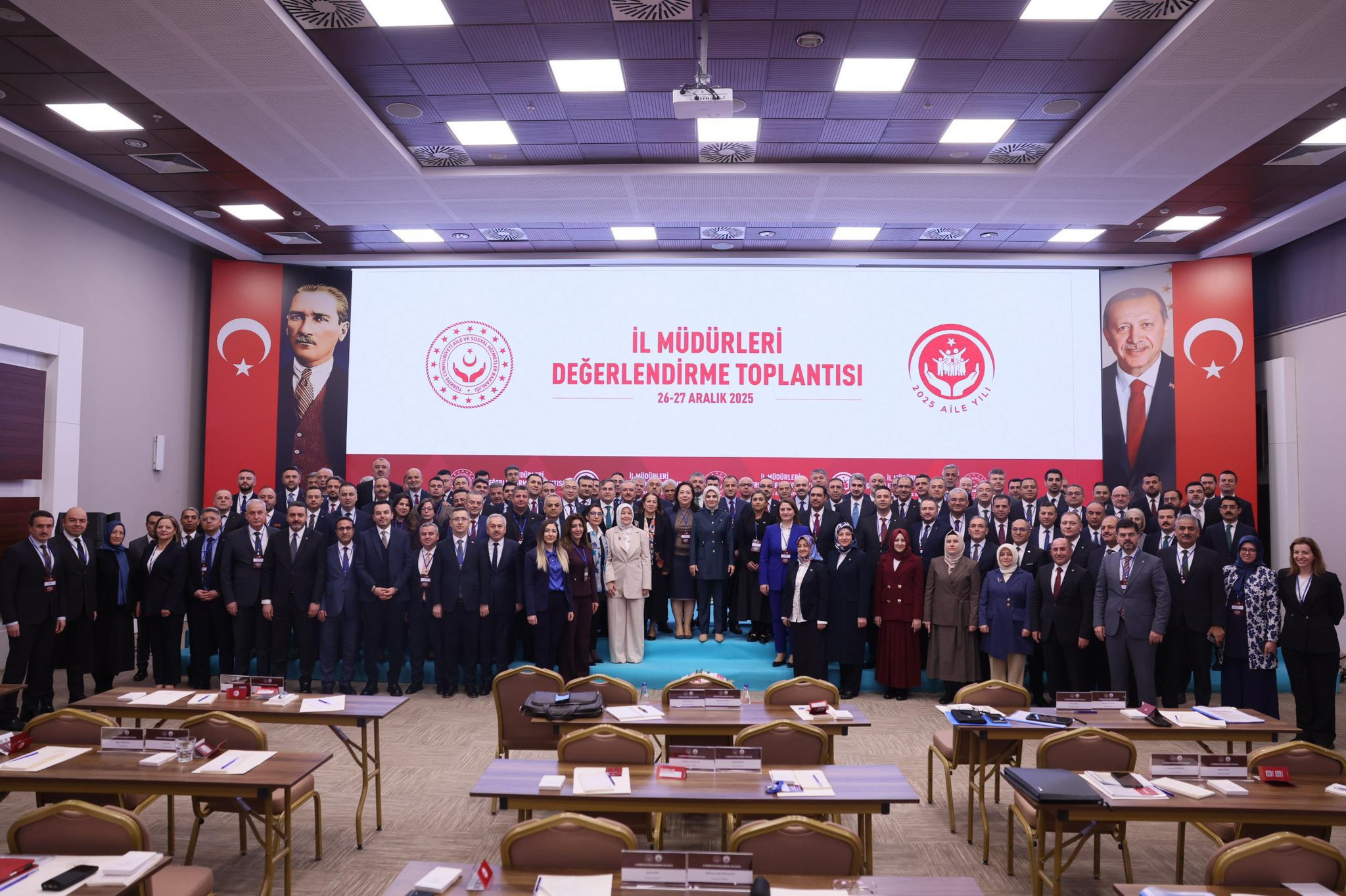 Bakanımız Sayın Mahinur Özdemir Göktaş’ın başkanlığında gerçekleştirilen İl Müdürleri Değerlendirme Toplantısı’nda, 81 il müdürü ile bir araya gelindi