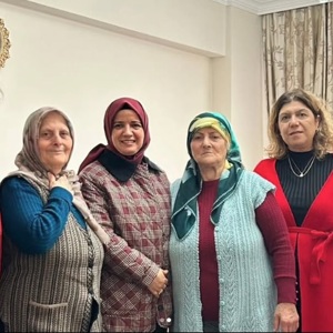 Sayın Valimizin kıymetli eşi Elif BAKAN Hanımefendi ile birlikte, Bakanlığımız hizmet modellerinden faydalanan ailelerimizi ziyaret ettik. - fotoğraf 2