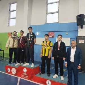 Bileği Bükülmez Ali: İki Kolda Birden İl Şampiyonu! - fotoğraf 4