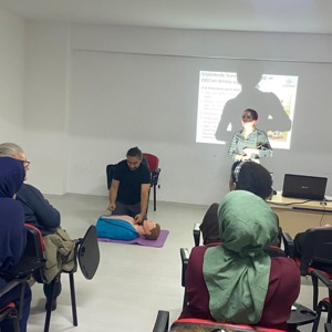Koruyucu Ailelere "Hayat Kurtaran" Eğitim - fotoğraf 6