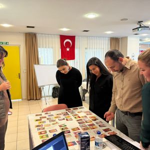 Müdürlüğümüz Eğitim Hizmetleri Birimi Çalışmaları Kapsamında Kuruluş Müdür Yardımcılarının Katılımıyla “Psikolojik İyi Oluş” Konulu Eğitim Gerçekleştirilmiştir - fotoğraf 3