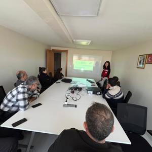 Kırklareli Sanayi ve Teknoloji İl Müdürlüğü personeline yönelik “Kadına Yönelik Şiddetle Mücadele Farkındalık Semineri” düzenlendi. - fotoğraf 3