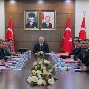 Valimiz Sayın Murat Zorluoğlu başkanlığında, Güçlendirici Bakım Modelinin İhtisaslaştırılmış Çocuk Evleri Sitelerimizde Uygulanmasına Dair İş Birliği Protokolü Toplantımızı gerçekleştirildik. - fotoğraf 1