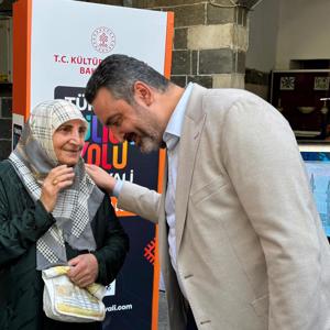 Kültür Yolu Festivali Kapsamında “Sanatla Yaşam Sergisi” - fotoğraf 5