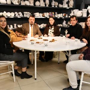 Kuruluşlarımızda kalan çocuklarımızla birlikte obje boyama etkinliğine gerçekleştirildi. - fotoğraf 1