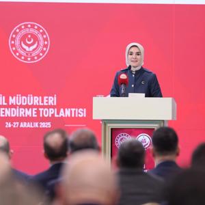 Bakanımız Sayın Mahinur ÖZDEMİR GÖKTAŞ başkanlığında gerçekleştirilen İl Müdürleri Değerlendirme Toplantısı, 81 il müdürümüzün katılımıyla gerçekleştirilmiştir. - fotoğraf 1