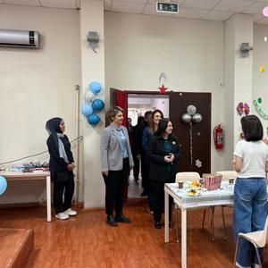Elif MAKAS Hanımefendi, kuruluşlarımızda kalan çocuklarımız için düzenlenen programa katılarak çocuklarımızın keyifli anlarına eşlik etti. - fotoğraf 2