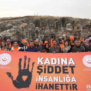 25 Kasım Kadına Yönelik Şiddete Karşı Uluslararası Mücadele Günü Basın Açıklaması - fotoğraf 11
