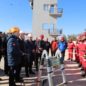 AFAD KOORDİNESİNDE DEPREM TATBİKATI DEĞERLENDİRME TOPLANTISI YAPILDI - fotoğraf 6