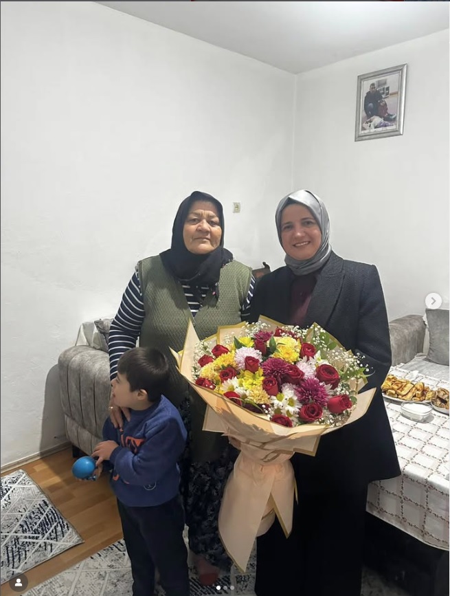 Sayın Valimizin Eşi Elif BAKAN Hanımefendi ile birlikte Aziz Şehidimiz Muharrem SAYGÜN’ün bizlere emaneti kıymetli ailesini ziyaret ettik.