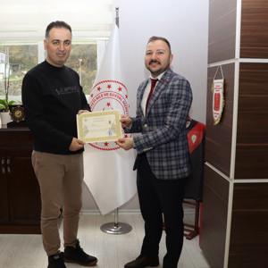 Kurum ve Kuruluşlarımızda Görevli Çalışma Arkadaşlarımıza Teşekkür Belgesi Takdim Edilmiştir. - fotoğraf 2