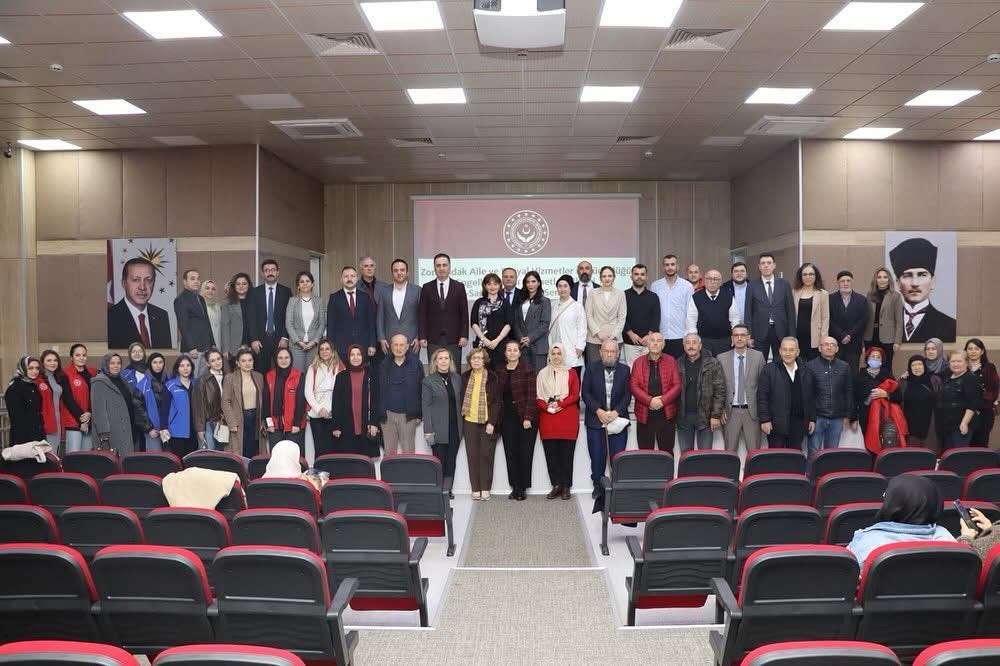 Sağlıklı Yaş Alma Semineri Düzenlendi.