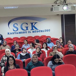 Sosyal Güvenlik Kurumu Personellerine Kadına Yönelik Şiddetle Mücadele Farkındalık Eğitimi  - fotoğraf 2