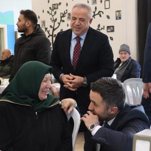 Sayın Valimiz Davut GÜL’ eşliğinde Şehit Onur Ensar Ayanoğlu Huzurevi’ne Yeni Yıl Ziyareti - fotoğraf 1