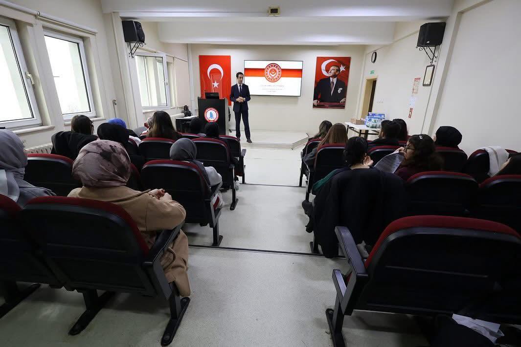 Çocuklarla İletişim ve Destek - Çocuk Hakları Konulu Eğitim Verilmiştir.