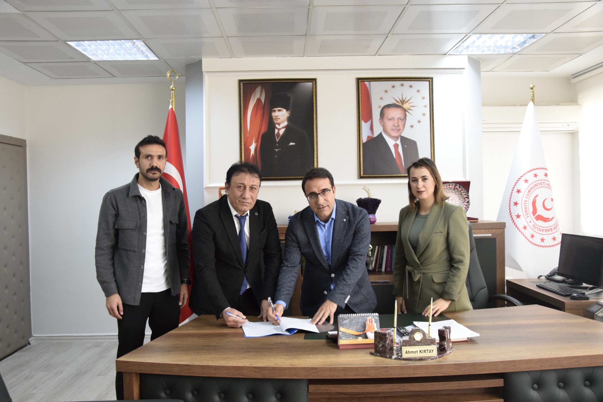 Muş Aile ve Sosyal Hizmetler İl Müdürlüğü ile Muş İl Kültür ve Turizm Müdürlüğü arasında “Şehrimizi Keşfediyoruz” projesi imzalanmıştır