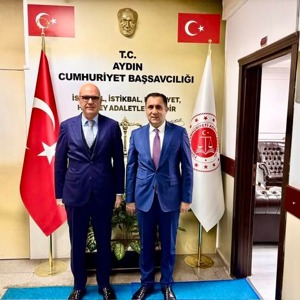 İl Müdürümüz İlkay Türkoğlu, Aydın Cumhuriyet Başsavcısı Sayın Celal Tekin’i makamında ziyaret etti. - fotoğraf 1