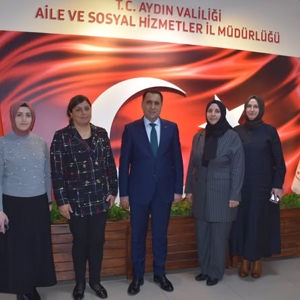 Kadın ve Demokrasi Derneği (KADEM) Aydın İl Temsilcisi Sayın Dilek Akıncı Tayanç ve beraberindeki heyet, İl Müdürümüz İlkay Türkoğlu’na hayırlı olsun ziyaretinde bulundu. - fotoğraf 2