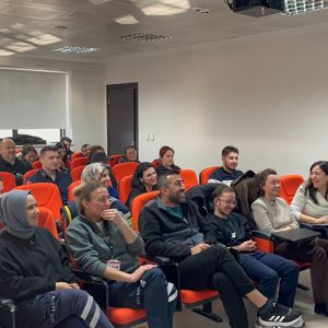 İl Müdürlüğümüz Eğitim Birimi tarafından Kırklareli 112 Acil Çağrı Merkezi Müdürlüğü personeline yönelik “Kadına Yönelik Şiddetle Mücadele Farkındalık”  eğitimi düzenlendi. - fotoğraf 1