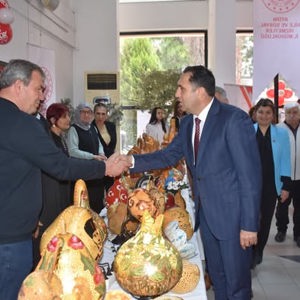 Şehit Yakınları ve Gazilerin El Emeği Ürünleri Sergilendi… - fotoğraf 2