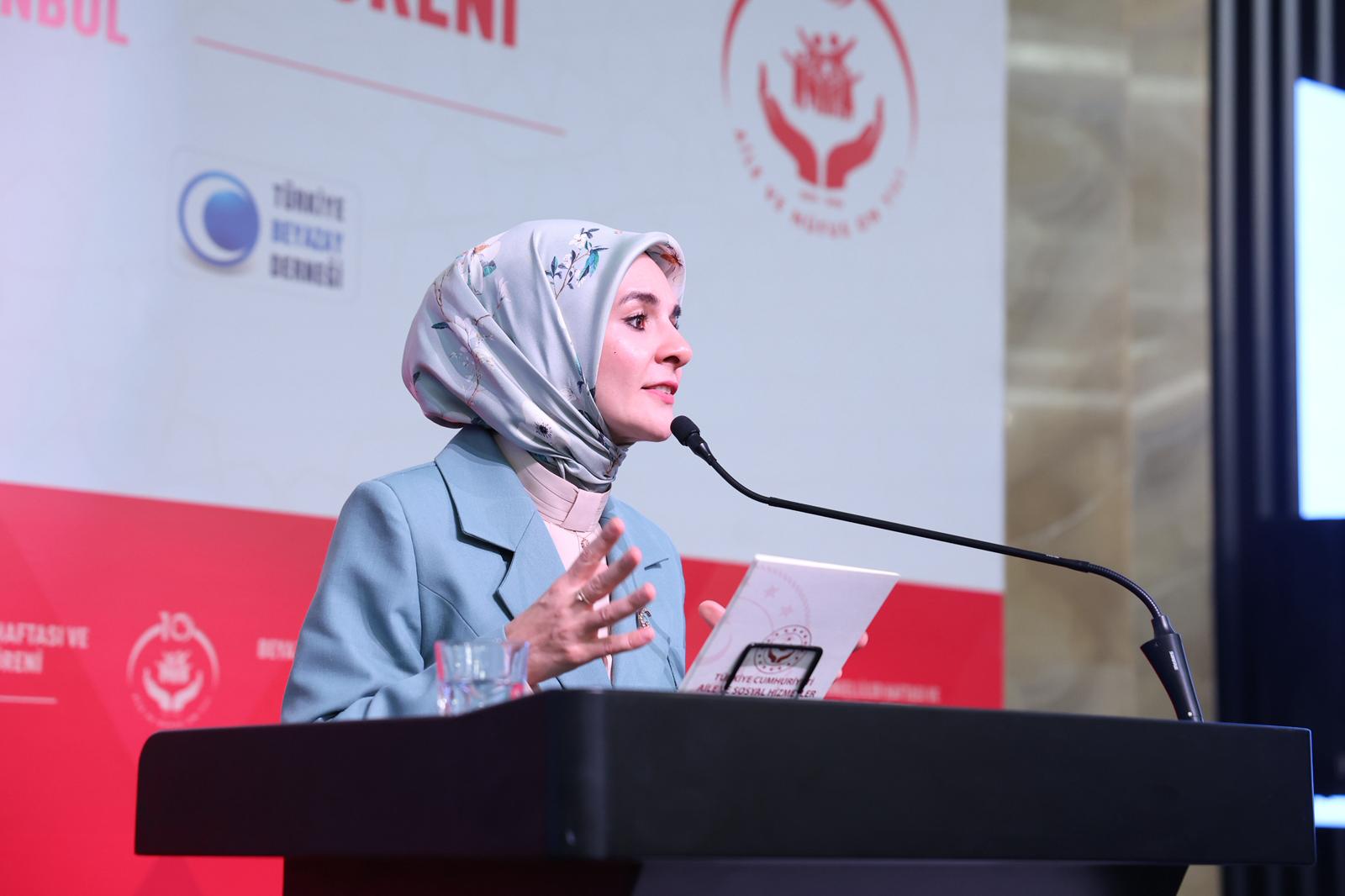 Bakanımız Göktaş, "Beyaz Baston Görme Engelliler Haftası ve İşbirliği Protokolü İmza Töreni"nde konuştu